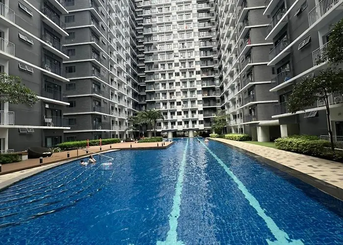 Mall Of Near Airport Casino Shore 3 Residemce Manila