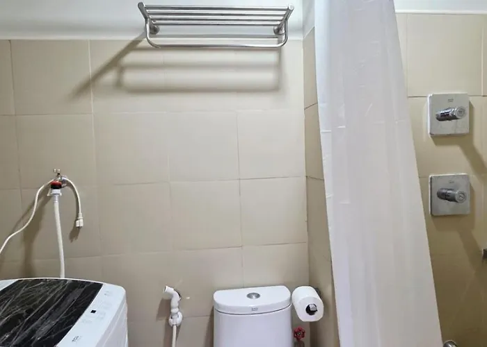 Mall Of Near Airport Casino Shore 3 Residemce Hotel Manila